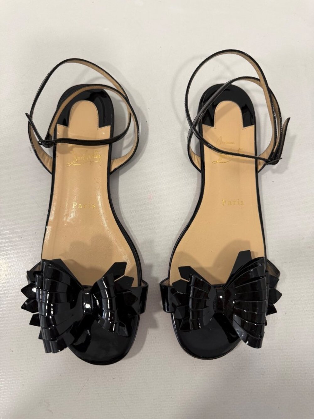 Christian Louboutin Miss Valois Black Patent Leather Bow Flat Sandals Size 39 Au - Picture 1 of 7